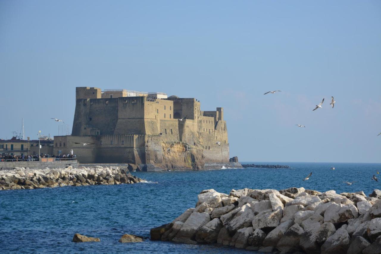 Bed and Breakfast Dimora Megaride à Naples Extérieur photo